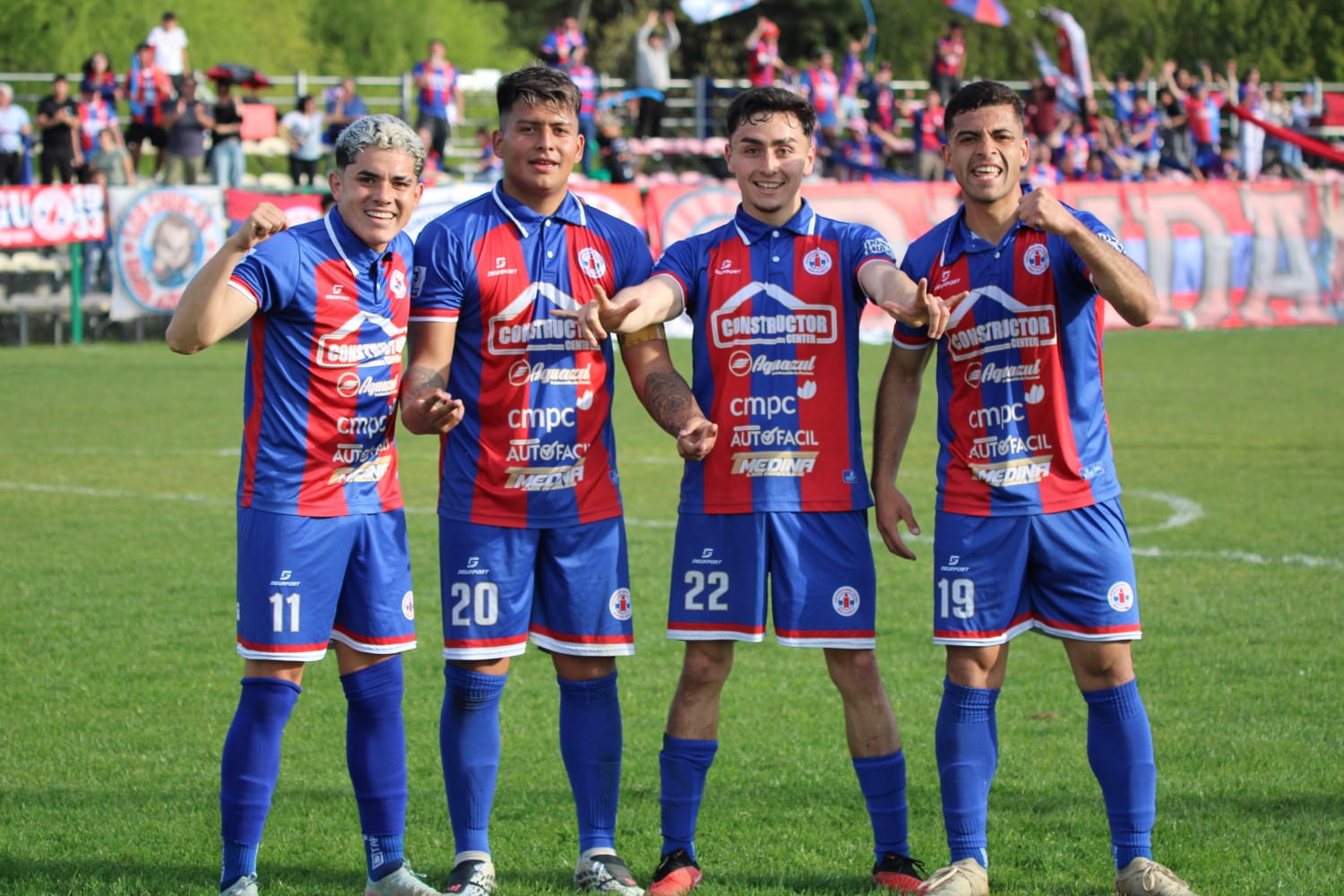La alegría del triunfo Azulgrana / La Tribuna
