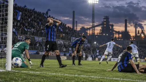 Forma, fallas y fixture: lo que Huachipato debe cambiar para evitar el descenso
