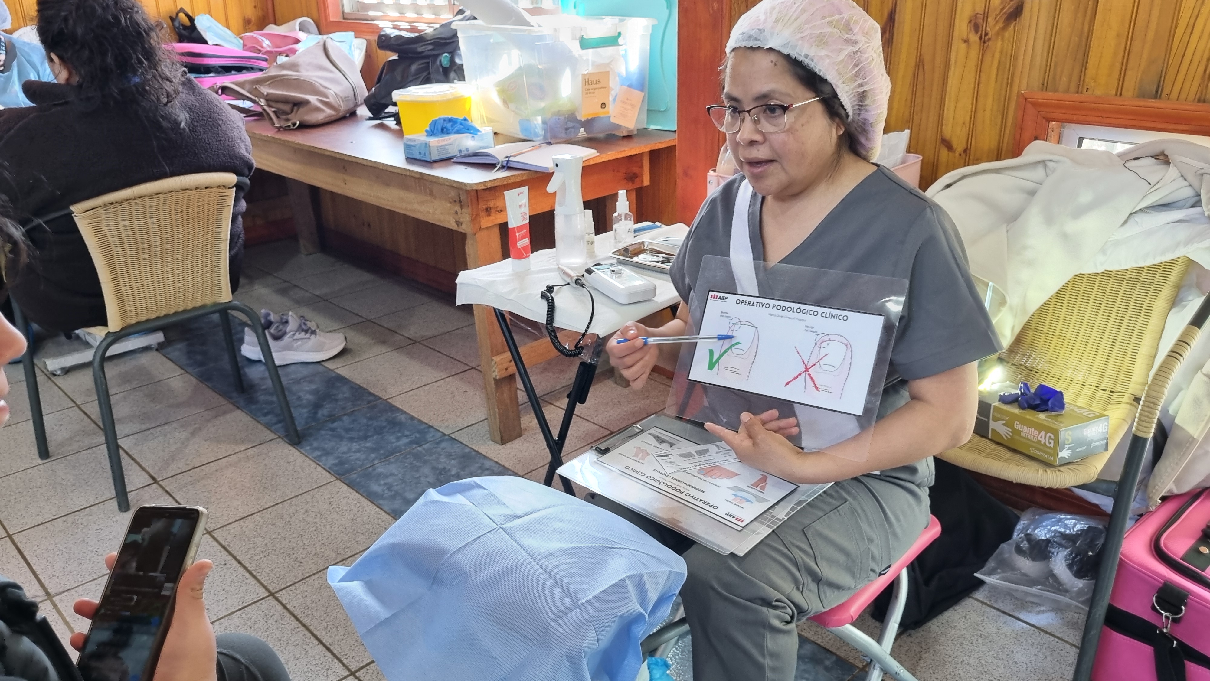 Muchas personas no tratan sus pies, más cuando son de lugares alejados y cuando son pacientes mayores. / Colbún