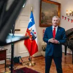 El mandatario también agradeció a quienes deberán permanecer trabajando durante el feriado para garantizar servicios esenciales y la seguridad de la población., Redes sociales