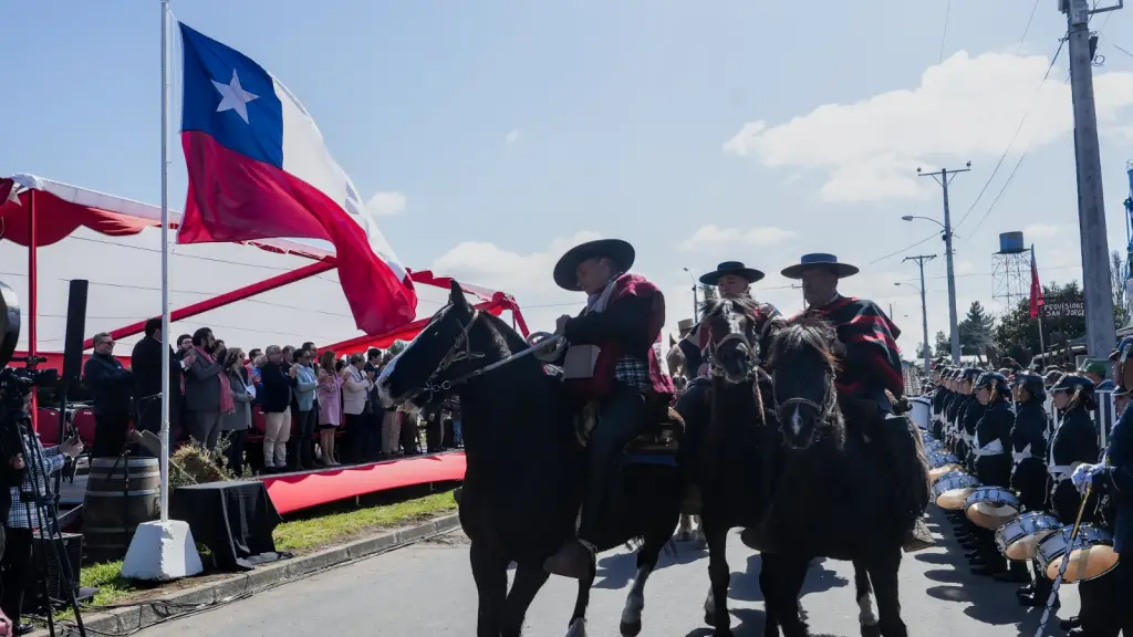 Santa Elena vivió tradicional Desfile Escolar Rural de Laja | Municipalidad de Laja