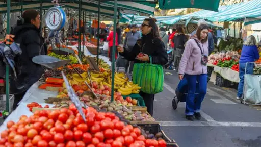 Alimentos suben antes del 18: ferias libres entregan recomendaciones para cuidar el bolsillo