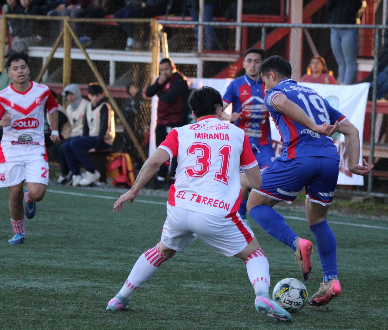 Iberia fue protagonista en Valdivia y buscó incansablemente el empate, pero pese a las numerosas ocasiones generadas, la Azulgrana cayó por la cuenta mínima ante D. Valdivia y ahora enfrentará cuatro verdaderas finales en su lucha por alcanzar la liguilla de ascenso / La Tribuna