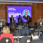 Representantes del sector público y privado durante el foro-panel de cierre del tercer encuentro del ciclo \'Biobío 2050\'. La instancia abordó los principales desafíos y proyecciones en hidrógeno verde, electromovilidad y energías renovables para el futuro energético de la región., La Tribuna