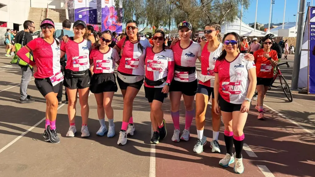Corredoras del Team Santa María Running representaron con orgullo a Los Ángeles y la provincia de Biobío en la segunda edición de la Media Maratón de Santiago exclusiva para mujeres, La Tribuna