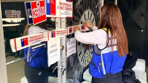 Prohíben funcionamiento de local de piercing y tatuajes por graves incumplimientos sanitarios en Los Ángeles