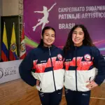 Renata Figueroa y Martina Riquelme, las pequeñas representantes del Club Rainbow, posan orgullosas tras una intensa temporada que las llevó hasta el Sudamericano de Brasil y posteriormente a competir en Santiago, La Tribuna