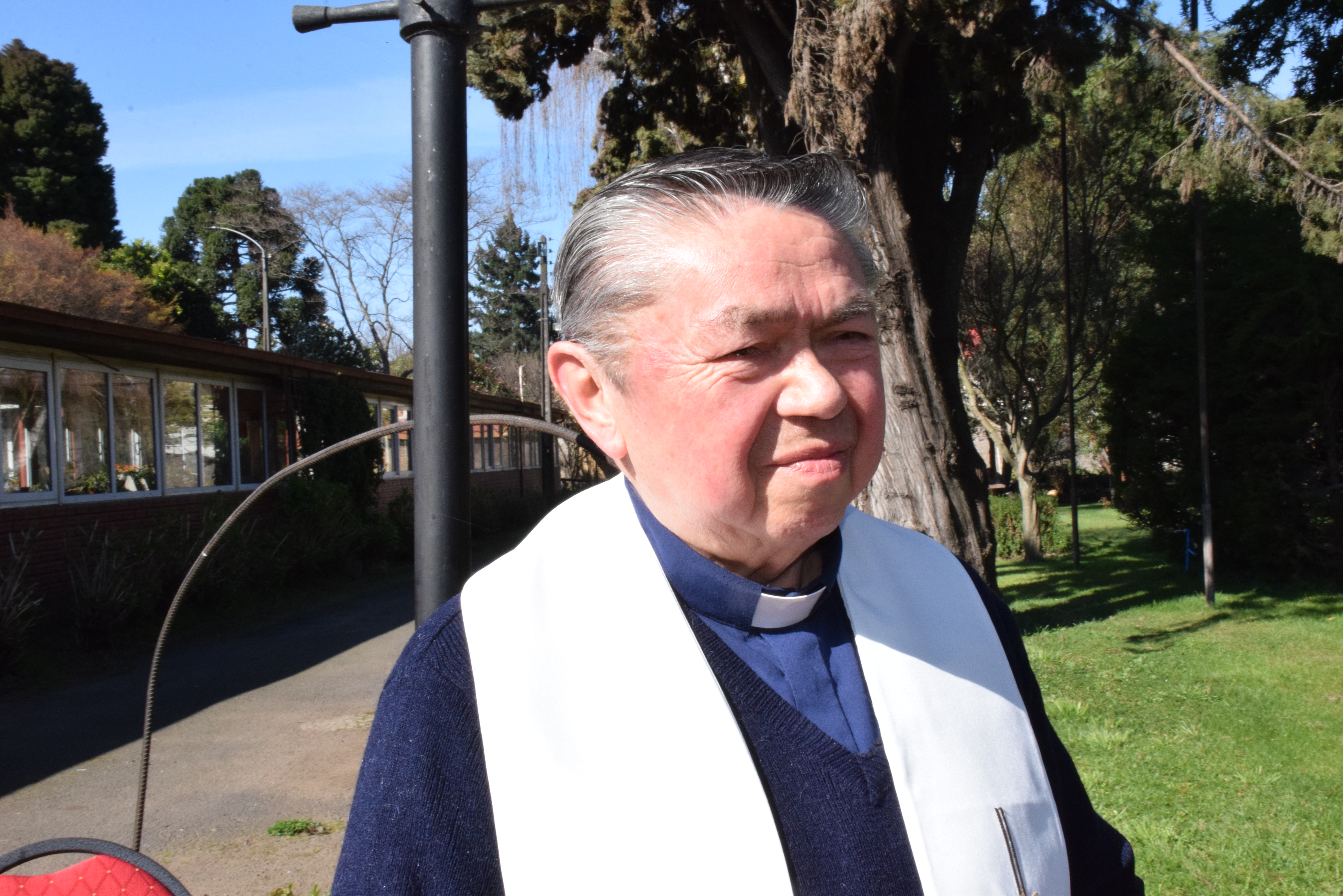 Sacerdote Juan Daza, director Hogar de Ancianos  / La Tribuna