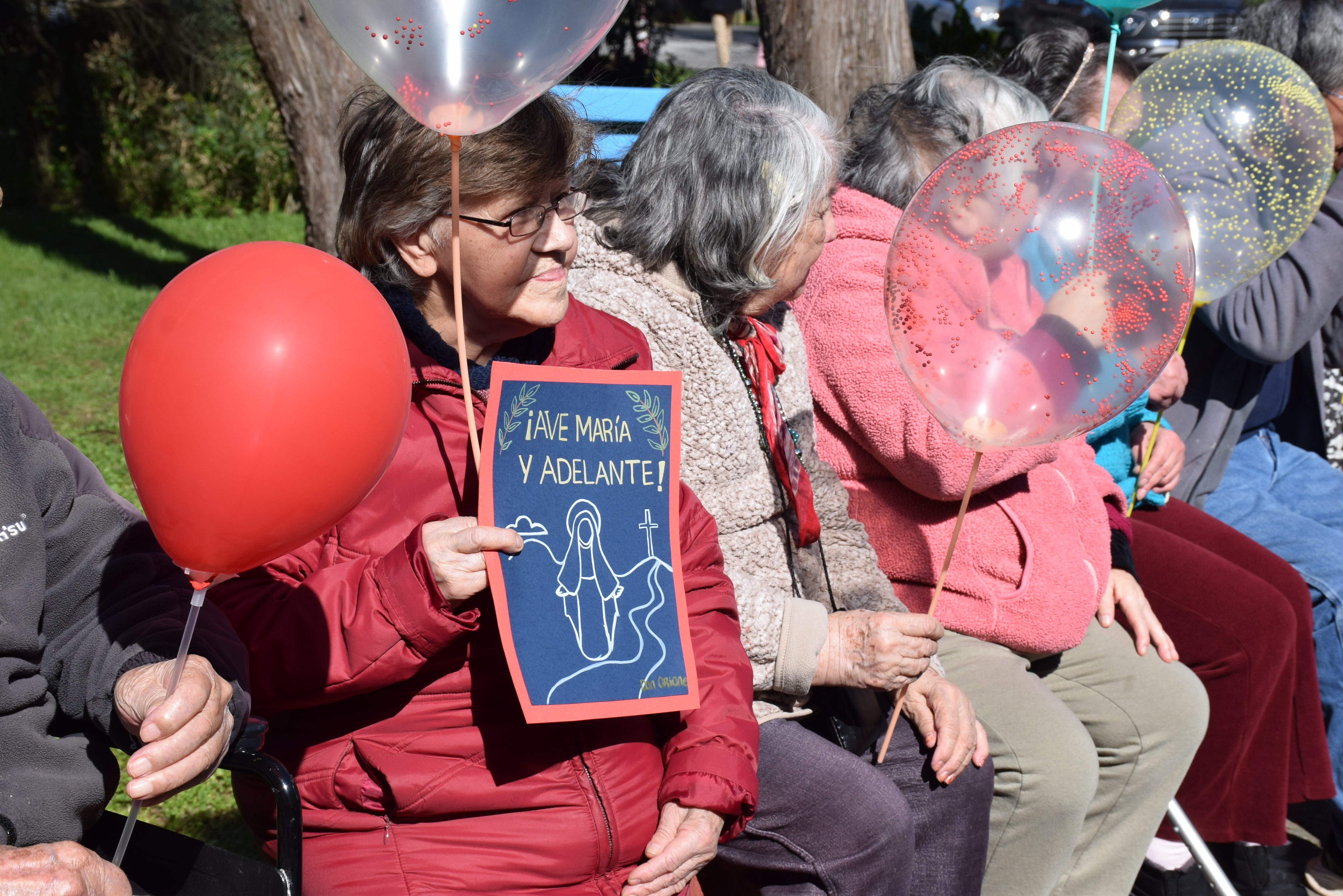 Actividad en Hogar de Ancianos  / La Tribuna