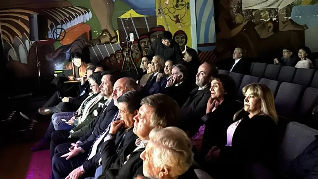 Ceremonia de homenaje Agrupación Gente de Radio  | La Tribuna