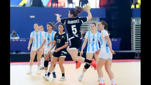 Romina Ramírez, la capitana angelina del balonmano que sueña en grande con Las Lobas