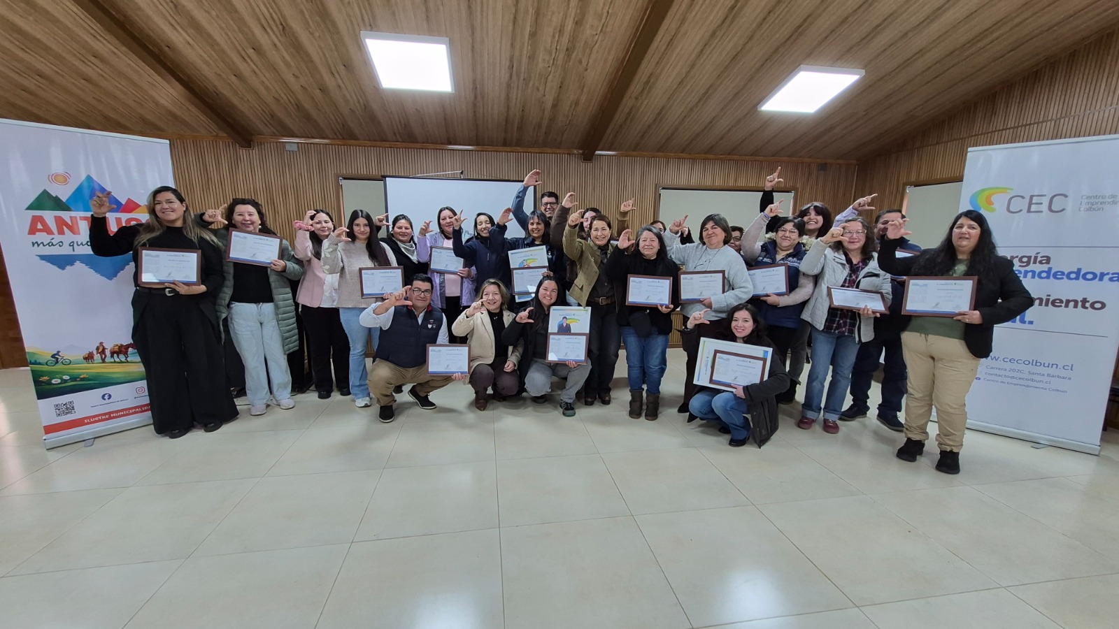 En esta oportunidad, se graduaron 13 emprendedores en Quilleco y 20 más en Antuco / Colbún