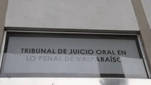 Condenan a presidio perpetuo simple a hombre por secuestro con violación de su expareja en Valparaíso