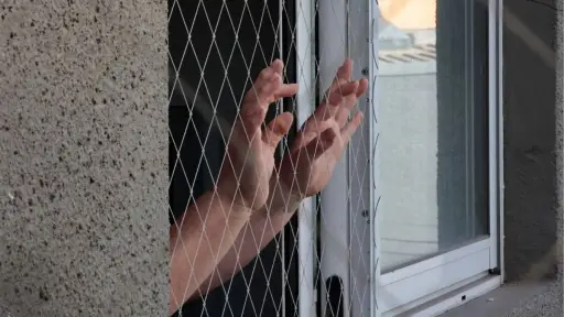 Ley Valentín ya es oficial: estas son las medidas obligatorias para prevenir caídas en edificios