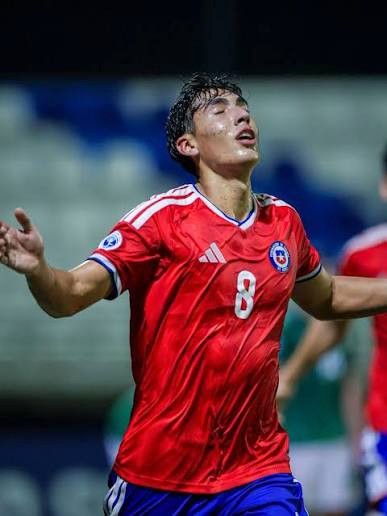 Joaquín Muñoz celebra uno de sus goles ante Colombia, en una jornada inolvidable para el joven volante quillecano, quien brilló con un doblete y fue pieza fundamental en la clasificación de La Roja Sub 20 a las semifinales de los Juegos Odesur 2026 / Cedida