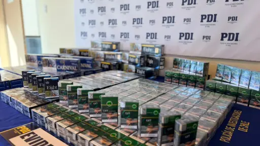 Arrestan a hombre por contrabando de cigarrillos en minimarket del sector sur de Los Ángeles