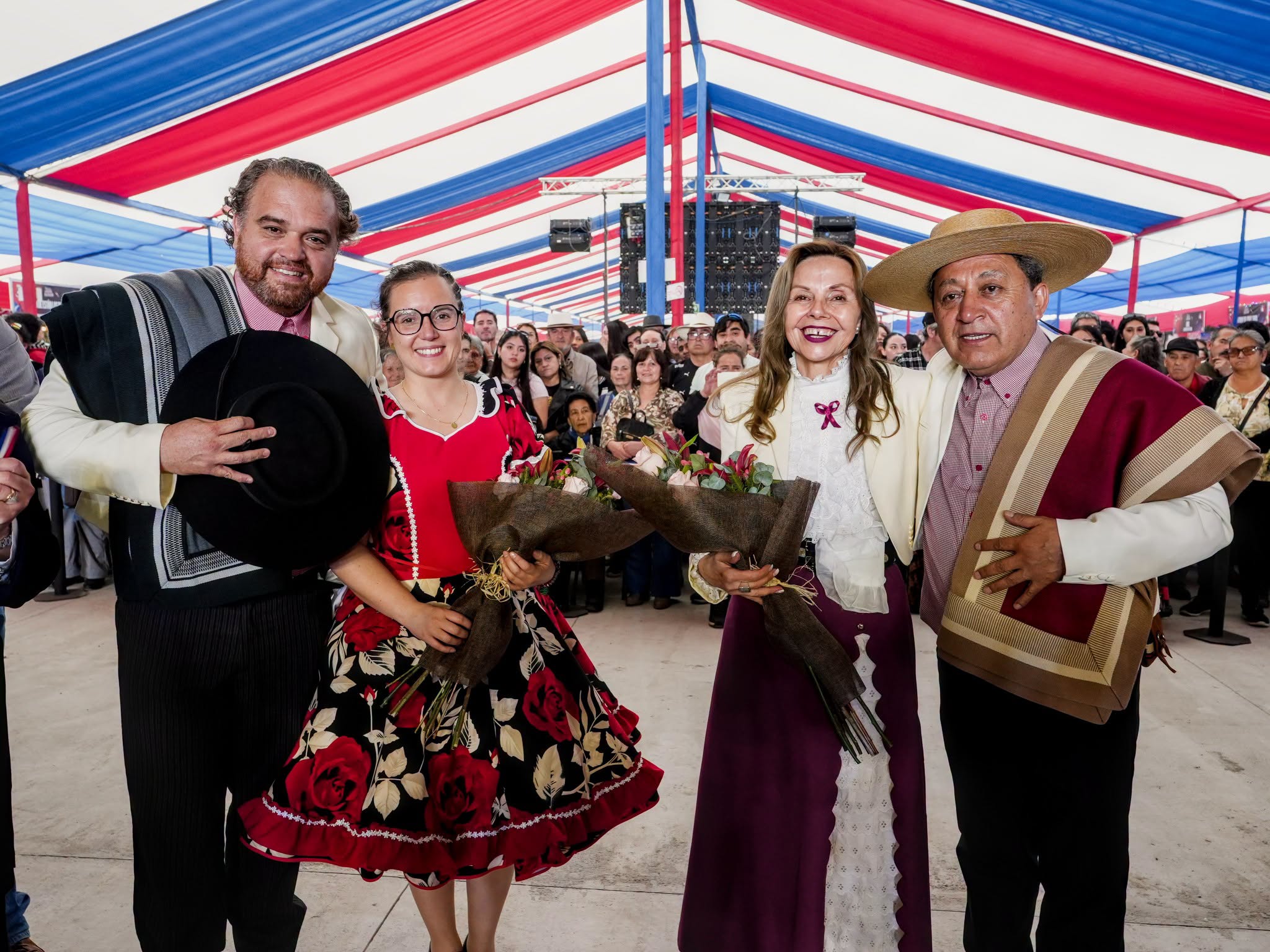 Las autoridades destacaron la gestión de recursos y el trabajo conjunto con actores públicos y privados para concretar la celebración. / Municipalidad de Laja