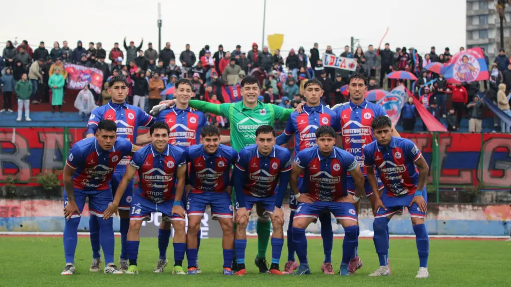 La Azulgrana respondió dándole una alegría a los cerca de mil hinchas apostados en el Municipal angelino, La Tribuna