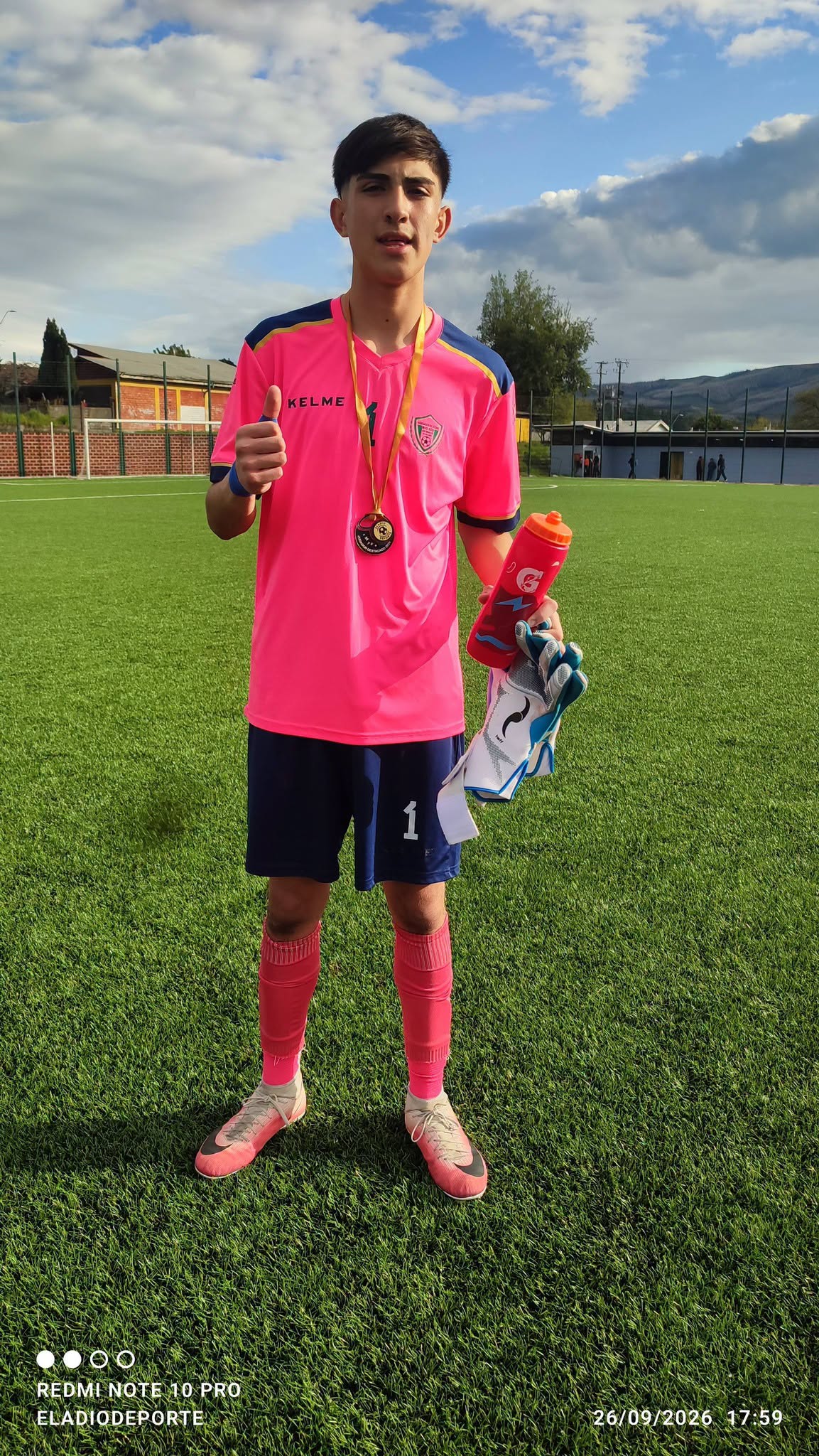 Maximiliano Flores se transformó en el héroe de la jornada, al contener un penal cuando ya el partido expiraba / Eladio Deportes