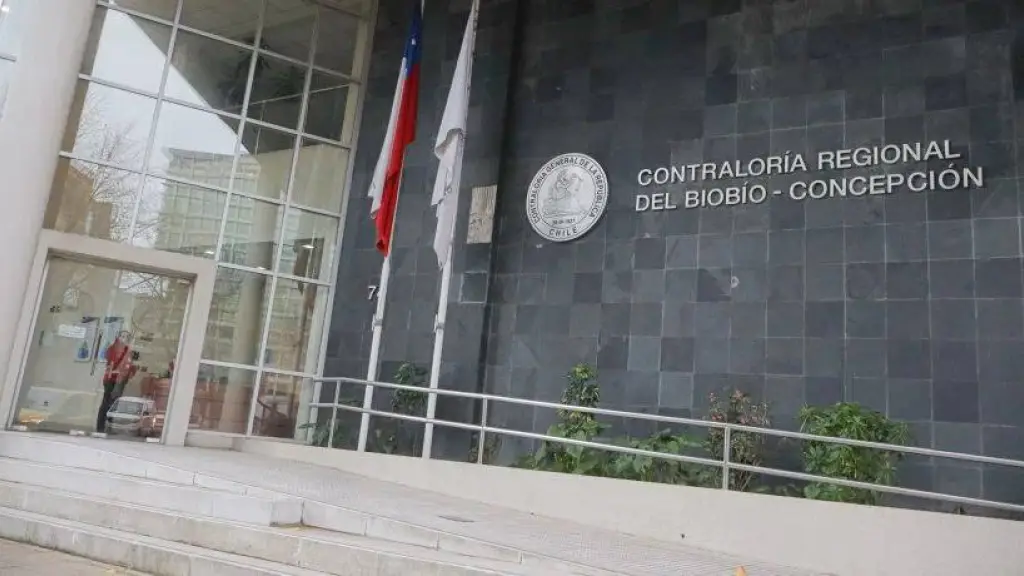 La Contraloría además observó 22 convenios ejecutados pese a que sus resoluciones habían sido representadas durante la toma de razón., redes sociales