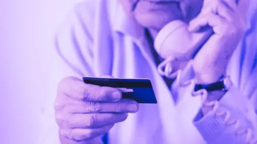 Alertan por presuntas estafas telefónicas y visitas a adultos mayores en Cabrero: vecinos denuncian engaños con mercadería y pensiones