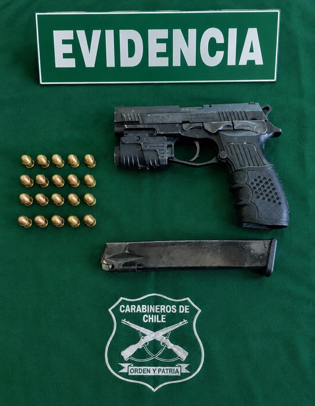 Incautación de arma y municiones / Carabineros de Chile