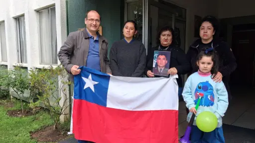 Viuda de Jaime Urrea tras marcha de apoyo a Carabineros en Los Ángeles: Ver que ahora le tocó a él es horrible