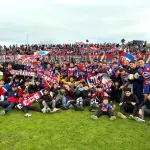 Más de dos mil hinchas azulgranas repletaron las tribunas del Estadio Municipal de Los Ángeles para alentar a Iberia en una jornada inolvidable, La Tribuna