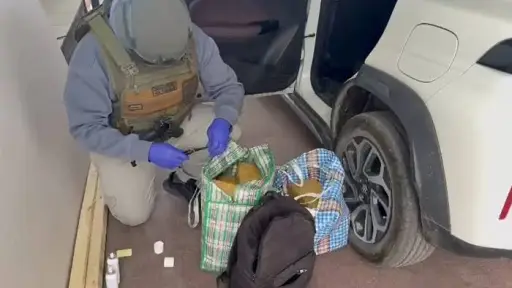 Desde entregas de droga hasta cápsulas ingeridas: tres detenidos en operativos antidrogas en el norte