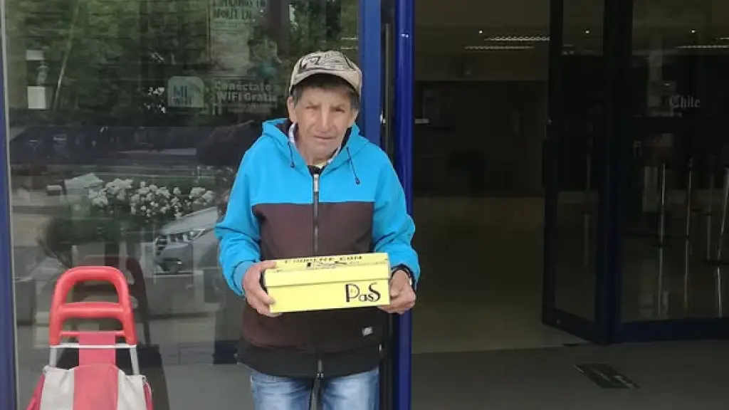 Fallece Juan Carlitos, reconicido personaje que se ganó el cariño de la gente en el centro de Los Ángeles , La Tribuna