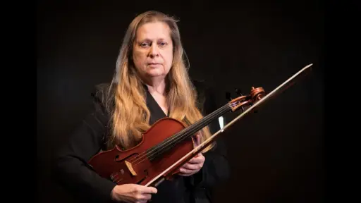 Luto en las artes: muere la violista Penélope Knuth en trágico accidente de bus en Valparaíso