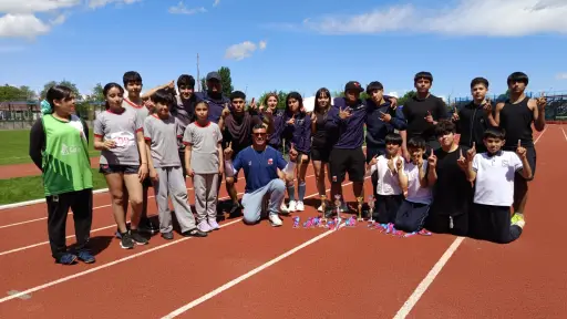 Atletismo lajino destaca en campeonato provincial y clasifica a 10 deportistas a la final regional