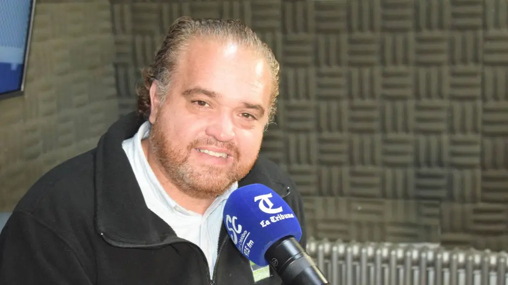Sergio Giacaman planteó que el terreno destinado al estadio podría evaluarse para desarrollar infraestructura deportiva, una decisión que, precisó, corresponde al municipio., Patricio Fuica