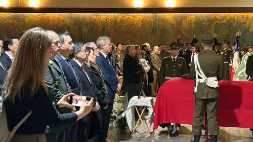 Realizan misa de despedida del sargento Jaime Urrea en Los Ángeles
