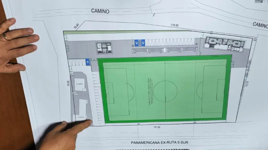 El proyecto de modernización del recinto del Deportivo Atlas contempla una inversión de .580 millones y considera, entre otras obras, la instalación de césped sintético, mejoramiento de infraestructura y cierre perimetral, La Tribuna