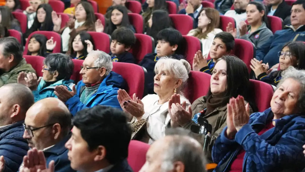 Más de $1.700 millones en inversión para Laja se concretan con la firma de cuatro convenios FRIL y un FNDR | Municipalidad de Laja