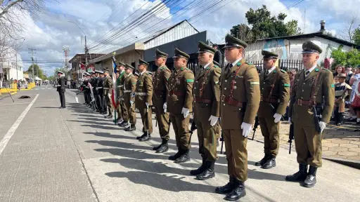 Santa Bárbara celebró 270 años con desfile de más de 50 instituciones