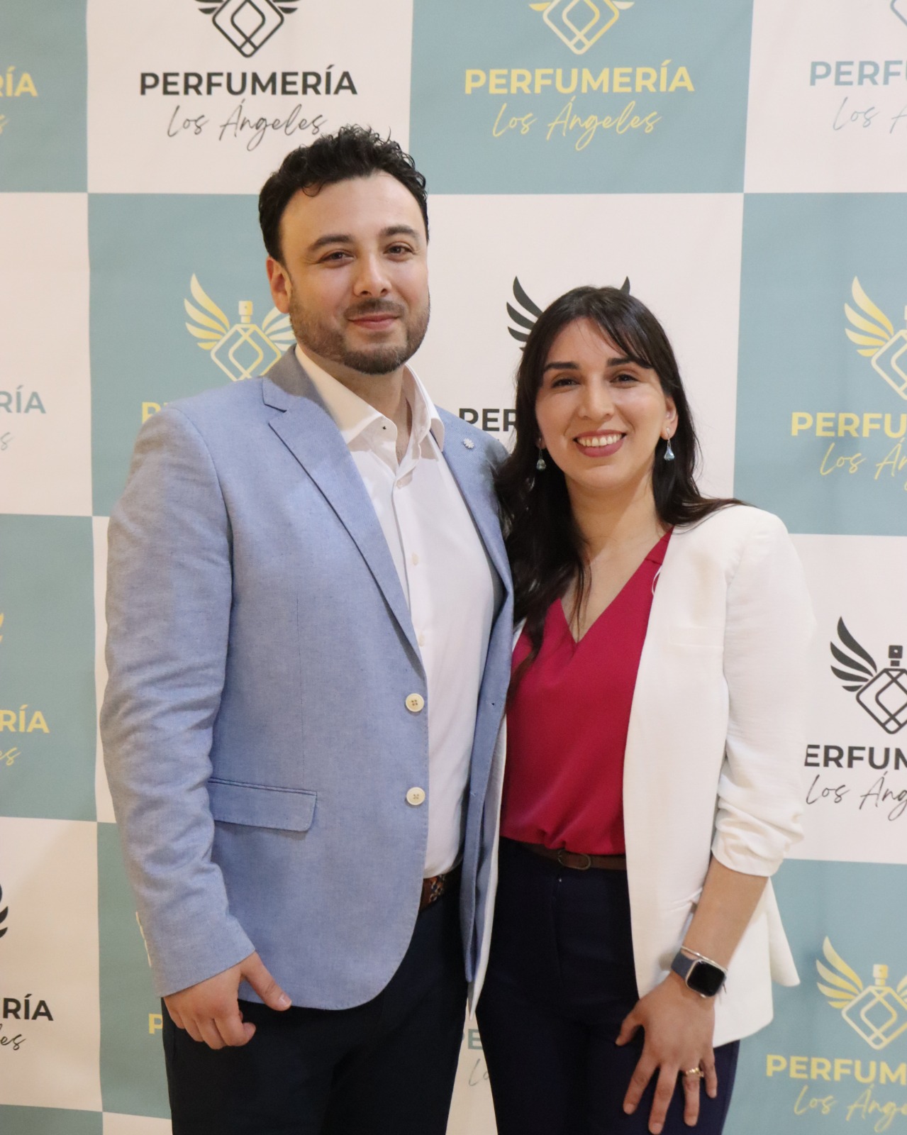Los empresarios angelinos Octavio Miranda y Scarlet Arzola concretaron la apertura de Perfumería Los Ángeles al interior de la sucursal de Jumbo en Los Ángeles (Ercilla 190). / Perfumería Los Ángeles