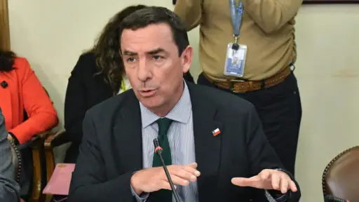 Ministro de Justicia aborda riesgo de reincidencia de condenados por delitos sexuales beneficiados con rebajas de condena