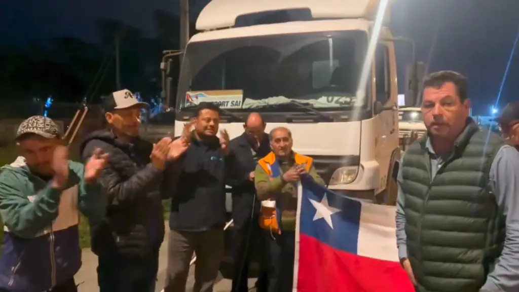 Alza de combustibles y rechazo al TAG: las razones del paro indefinido de camioneros en San Antonio, canal9.cl